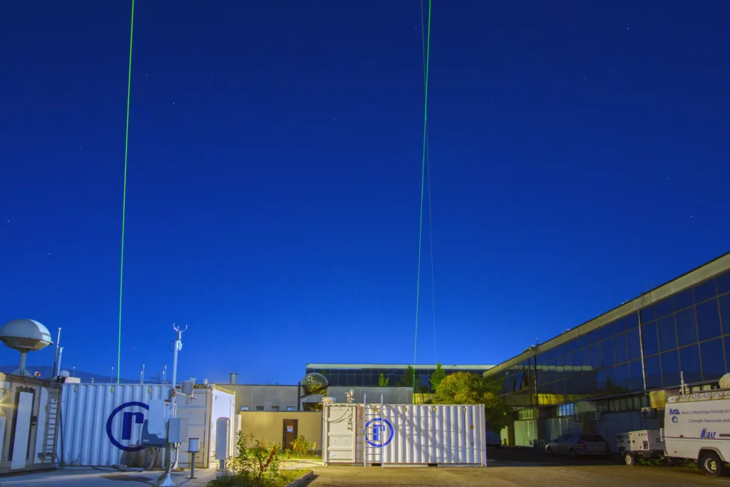 Mobile multi-wavelenght Raman lidar